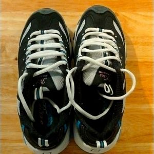 Sketchers shoes